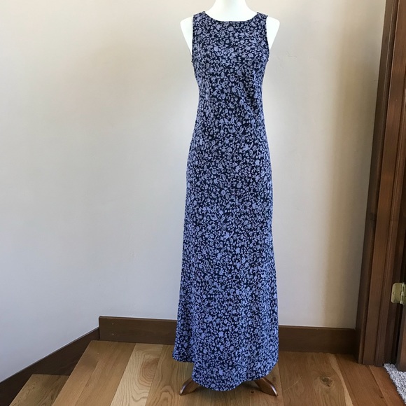jonathan martin Dresses & Skirts - JONATHAN MARTIN BLUE PAISLEY MAXI DRESS